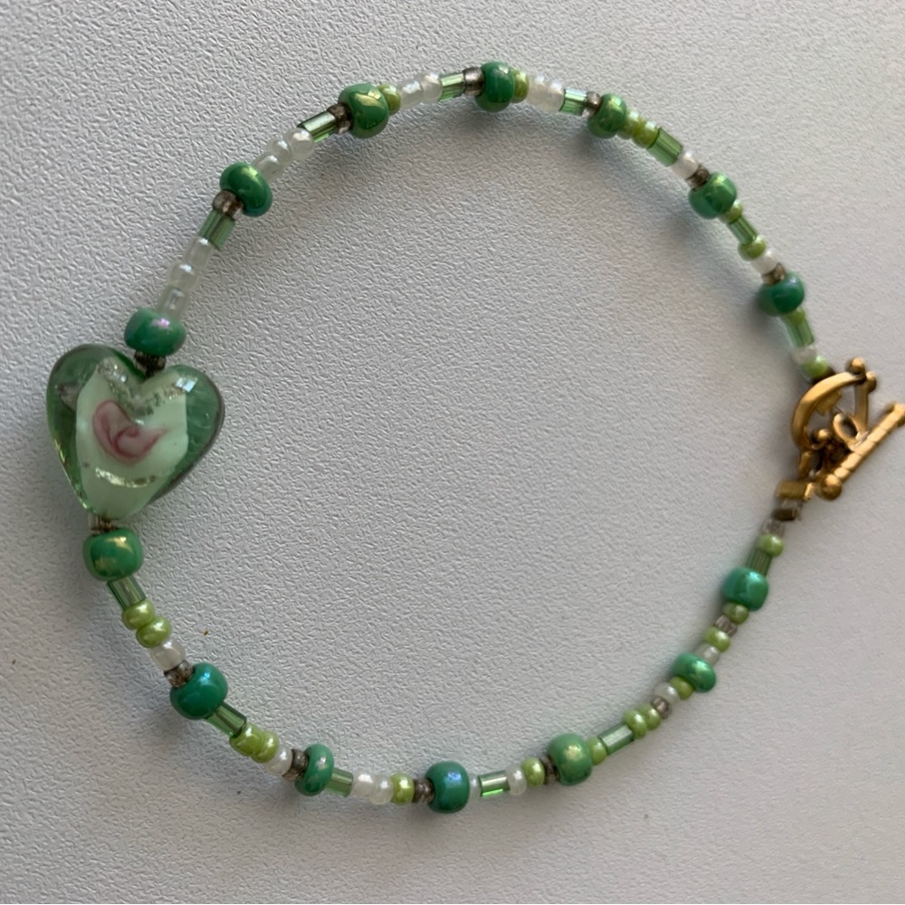 Green and Gold Heart Beaded Bracelet